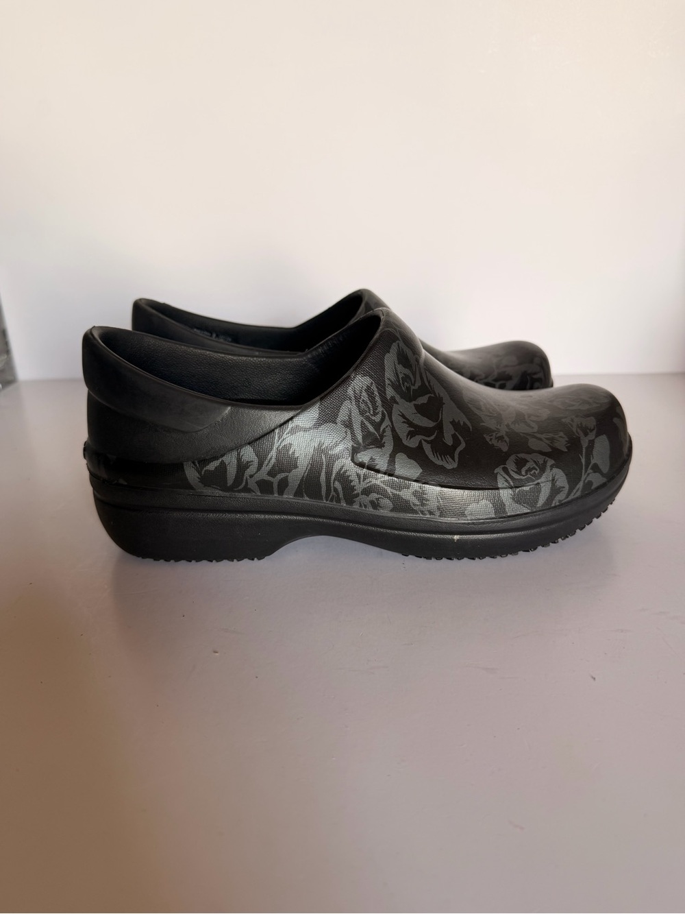CROCS Women's Black Floral Slip-On Clog